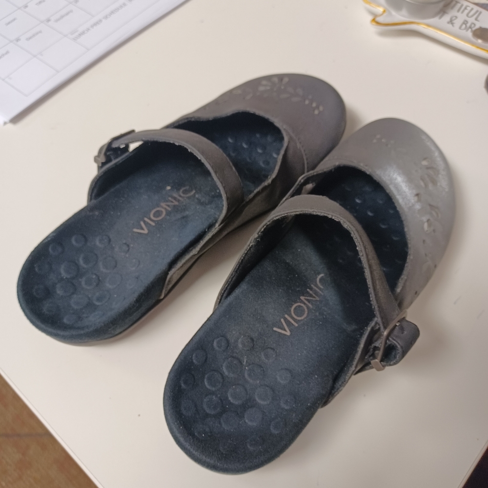Vionic Size 7 women's black rest midway mules shoes